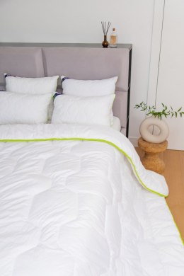 BAMBOO poduszka pikowana antyalergiczna i antybakteryjna 40x60 biała