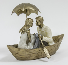 Figurka Romantyczna Para w Łódce 17x23x15